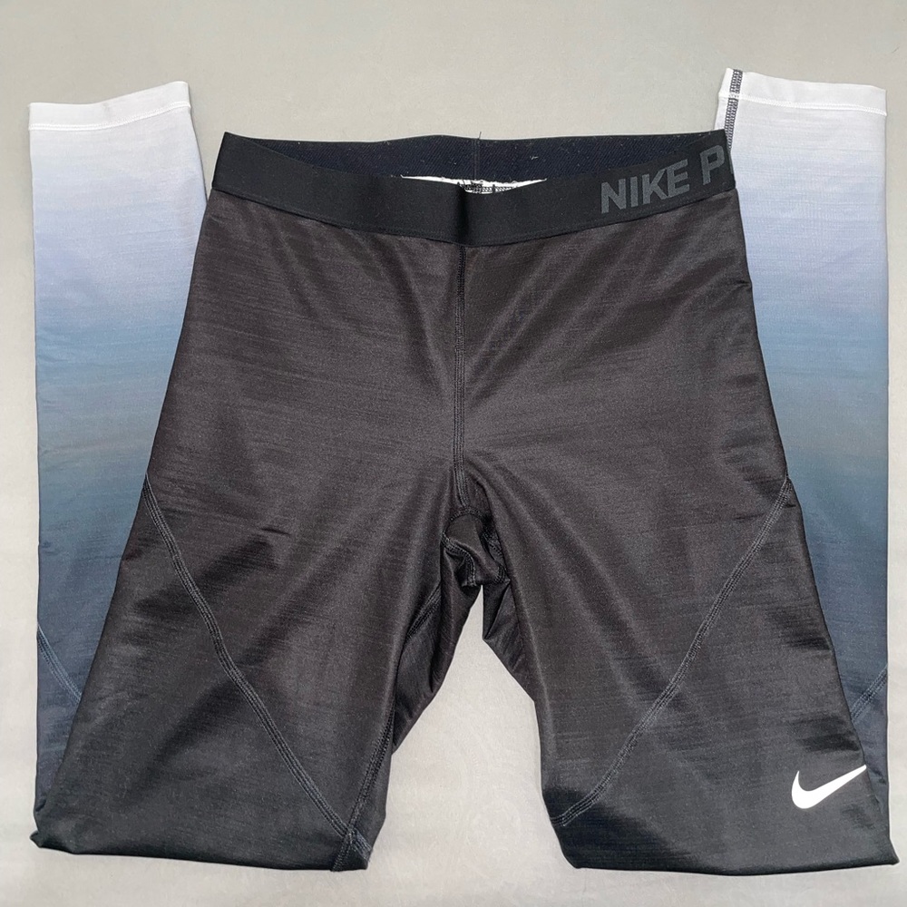 Large Nike Pro Hyperwarm Ombré leggings in great condition!!
